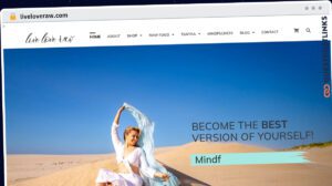Publish Guest Post on liveloveraw.com
